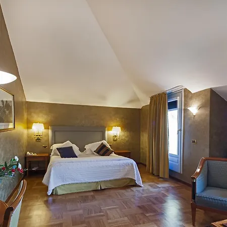 מלון Palazzo Lovera 4*